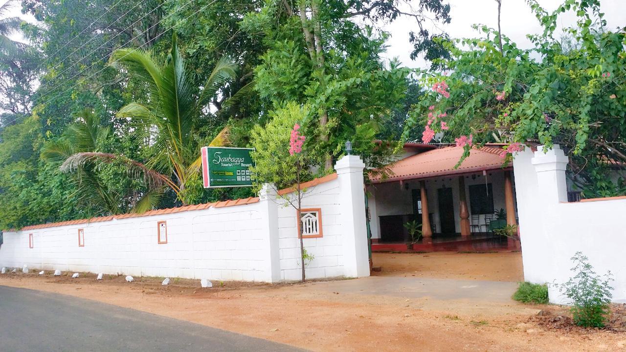 Saubagya Inn Anuradhapura Zewnętrze zdjęcie