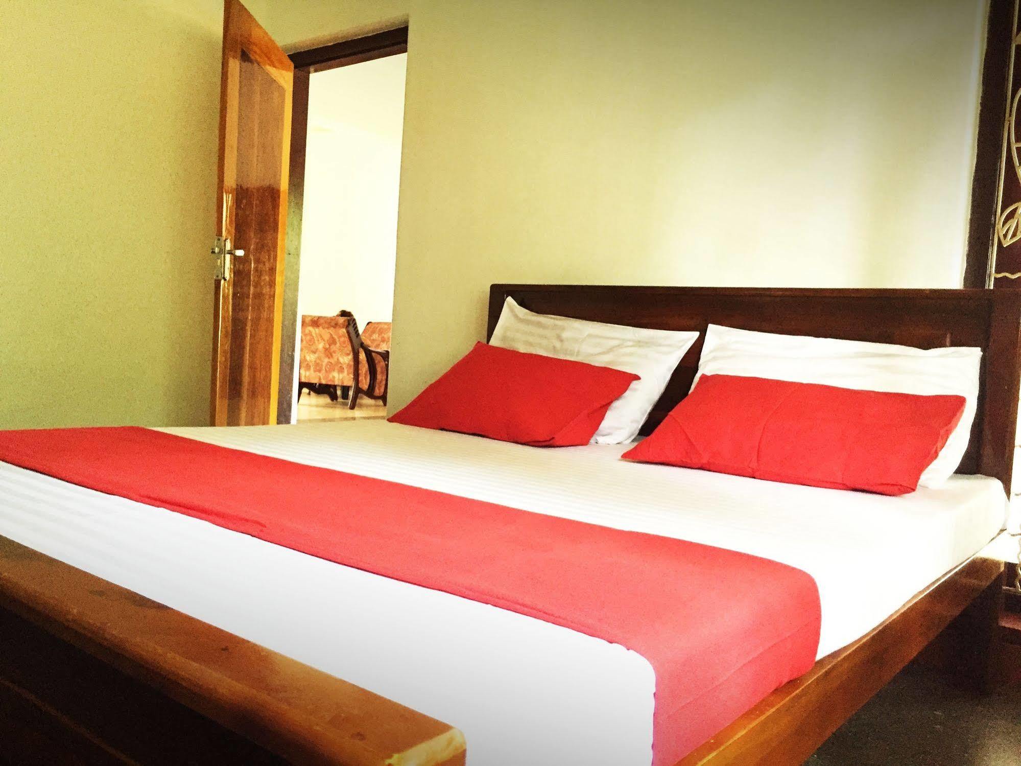 Saubagya Inn Anuradhapura Zewnętrze zdjęcie