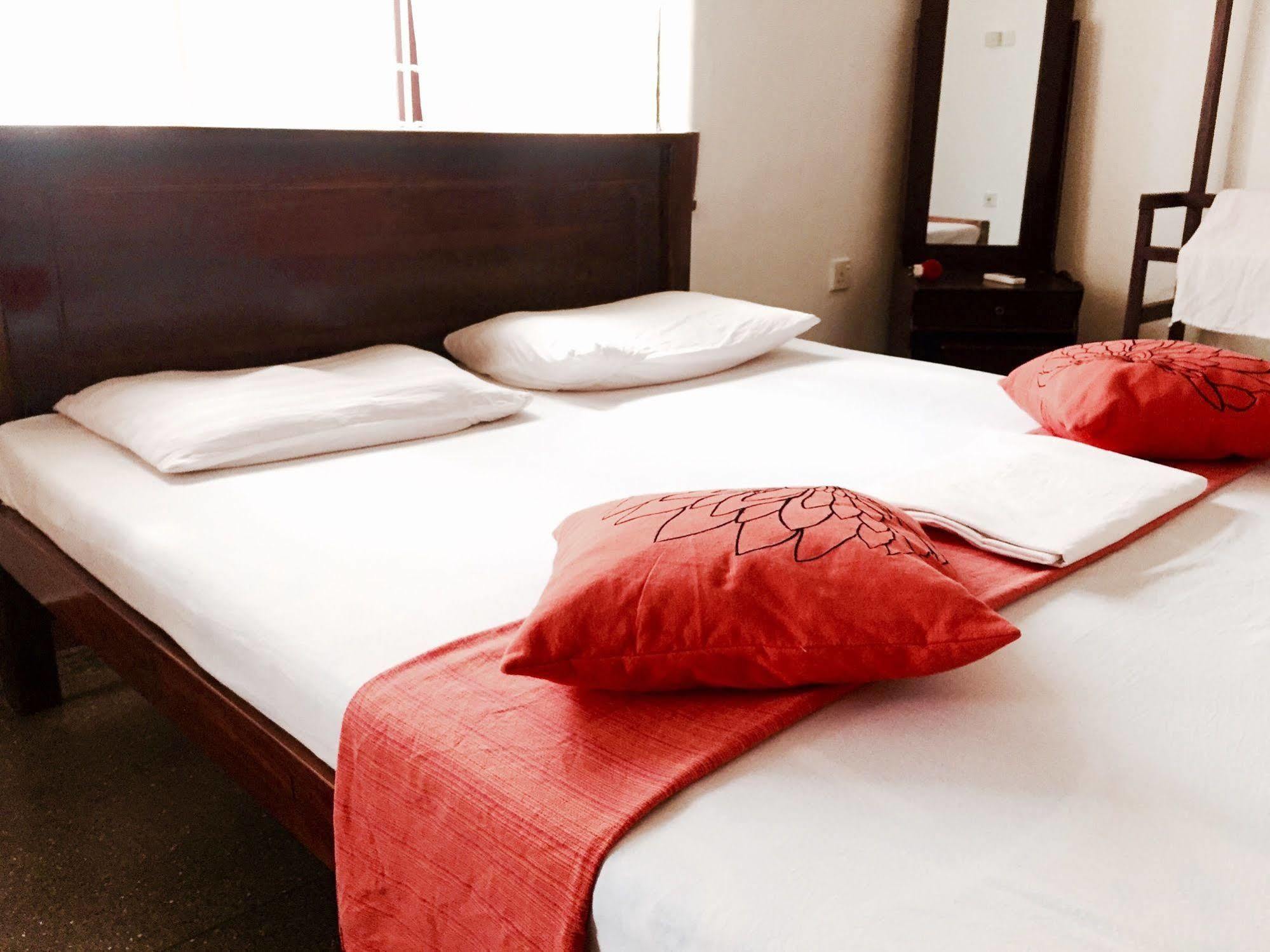 Saubagya Inn Anuradhapura Zewnętrze zdjęcie